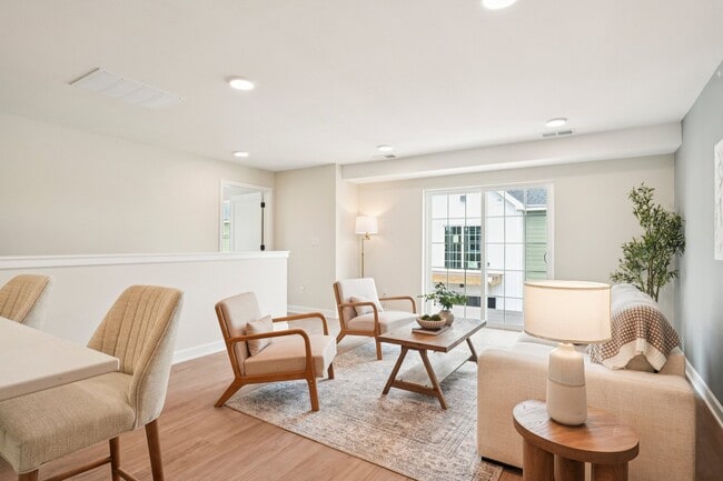 2BR, 2BA - 1,203SF - Living Room
