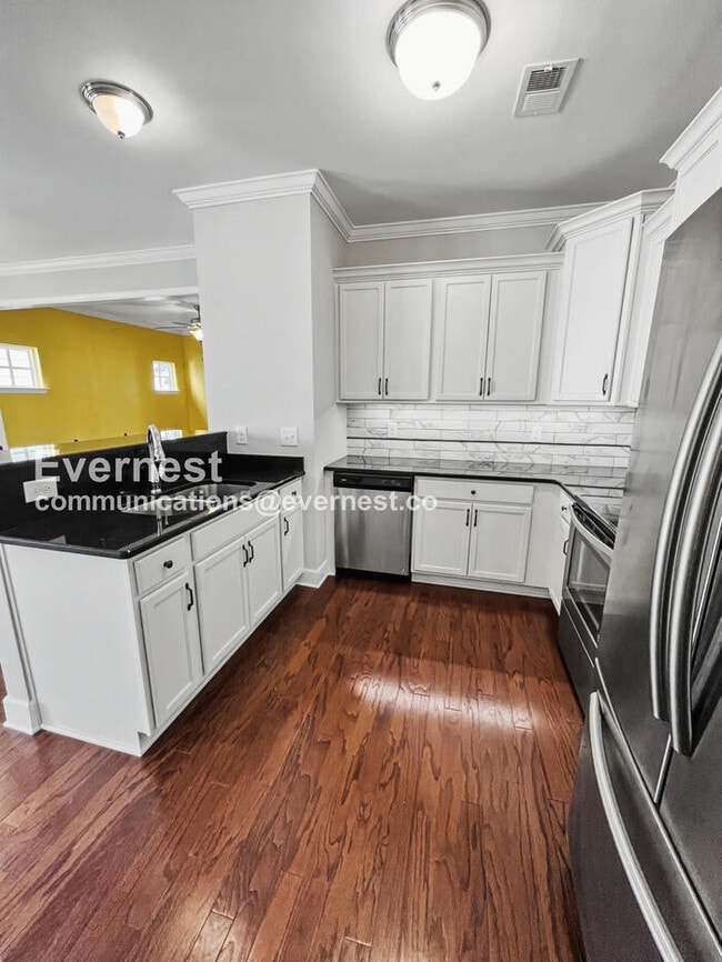 Photo - 2007 Oak Trail Dr