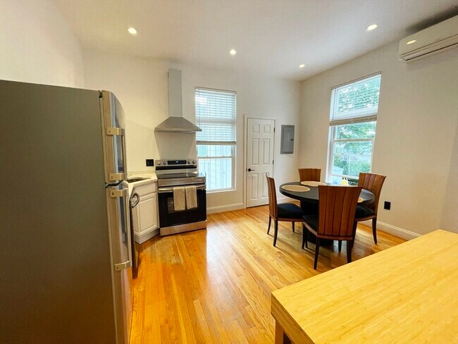 Photo - 26 Clifford St Unit 1