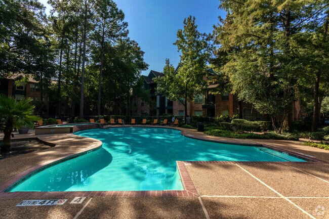 Pool - Champions Park