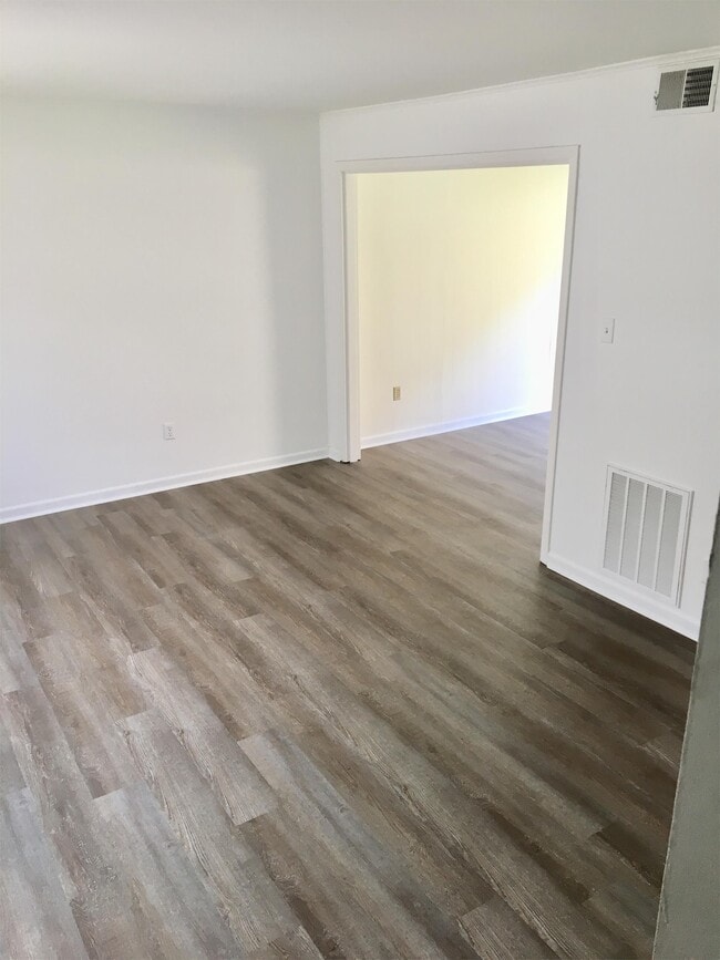 Photo - 6820 Linville Dr