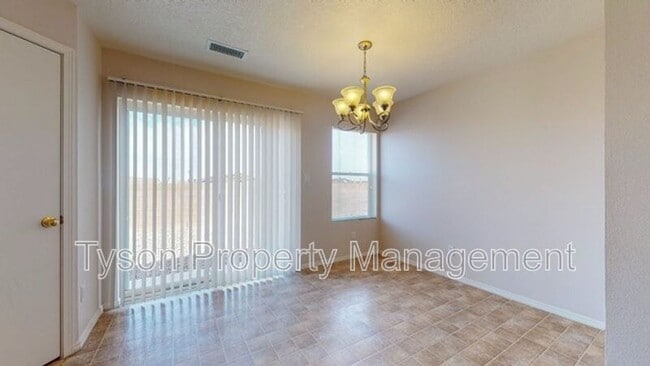 Photo - 2884 Wilder Loop Northeast