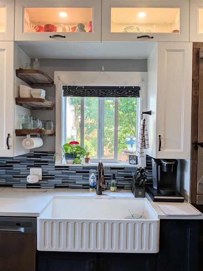 Photo - 618 Boulevard
