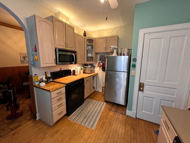 Photo - 526 W National Ave