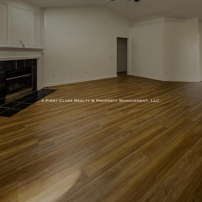 Photo - 1444 Rumstone Ln