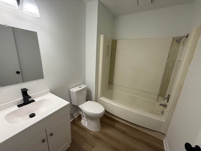 Photo - Highland Heights 138
