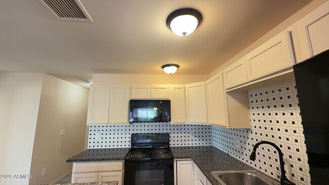 6714 N 54th Ave Unit 3