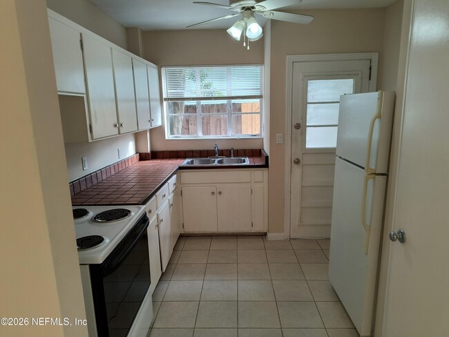 Photo - 3018 Oak St Unit 2
