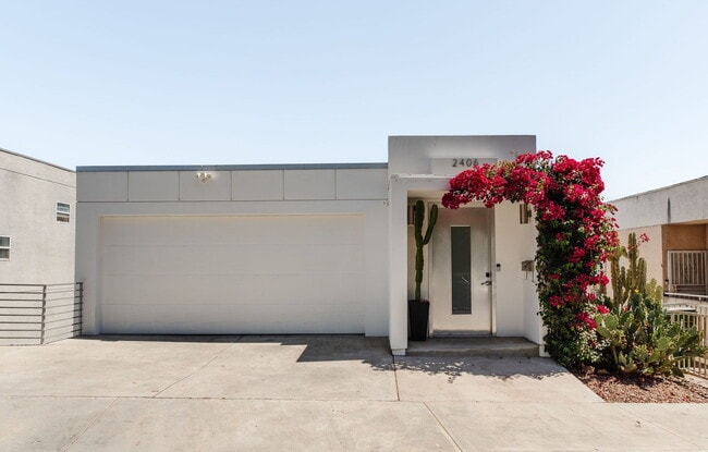 Photo - 2406 Silver Ridge Ave