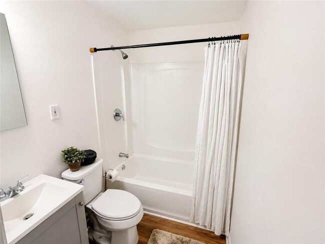 Photo - 2494 Baker Rd NW