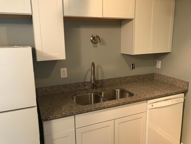 Photo - 2494 Etiwan Ave