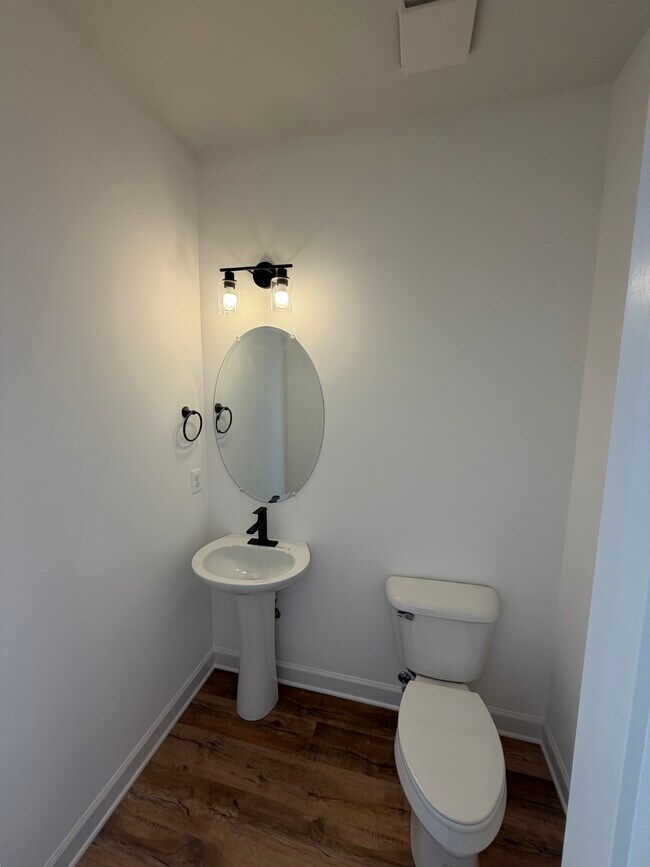 Photo - 1420 Derby Dr