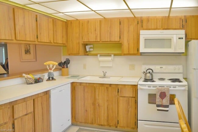 Building Photo - 135 Palm Dr