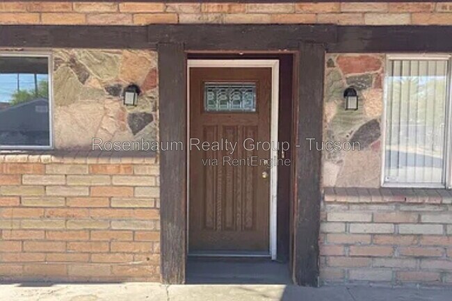 Photo - 3611 E Glenn St Unit 1