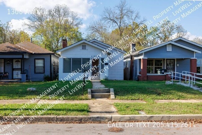 Photo - 1306 Avenue R