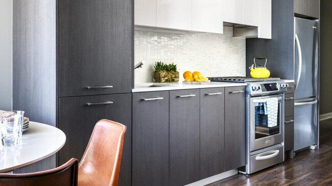 Photo - 100 W Wacker Dr