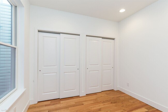 Photo - 2 br, 1 bath Triplex - 2308 E LEHIGH AVE U... Unit B
