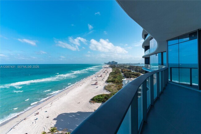 Building Photo - 15701 Collins Ave Unit 702