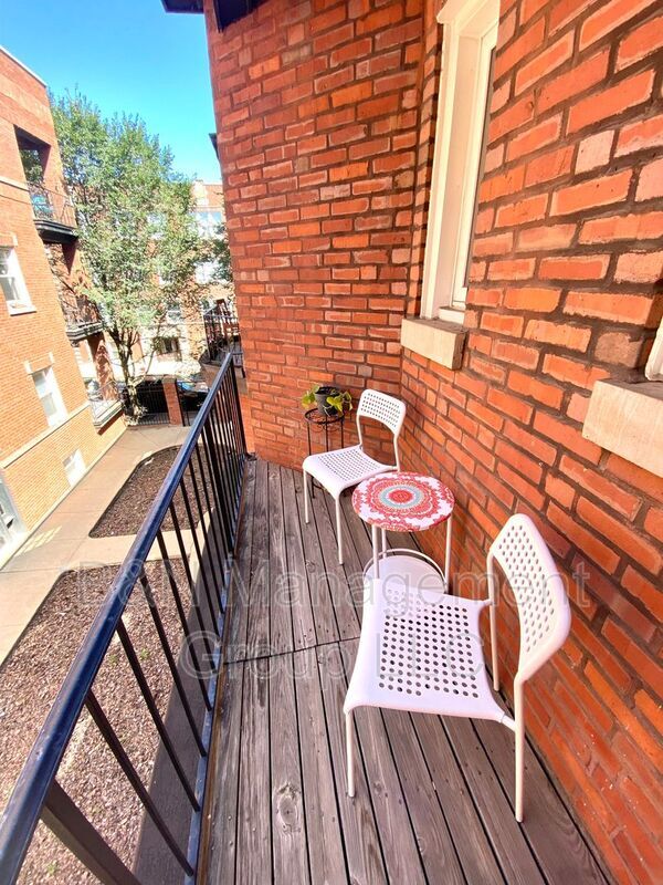 Photo - 1055 W Dakin St Unit #2