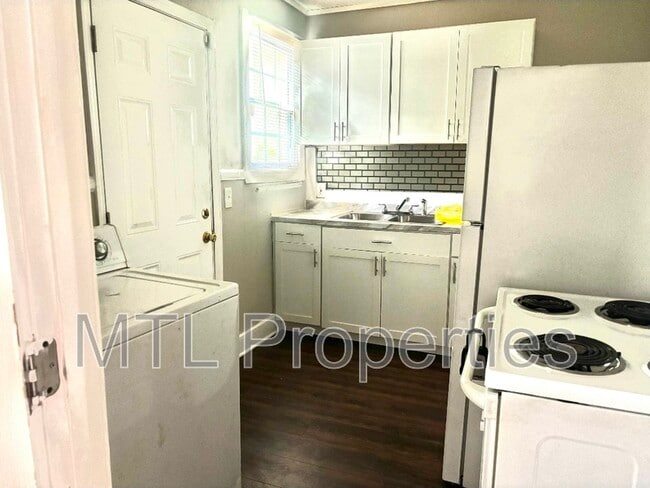 Photo - 2239 Center St