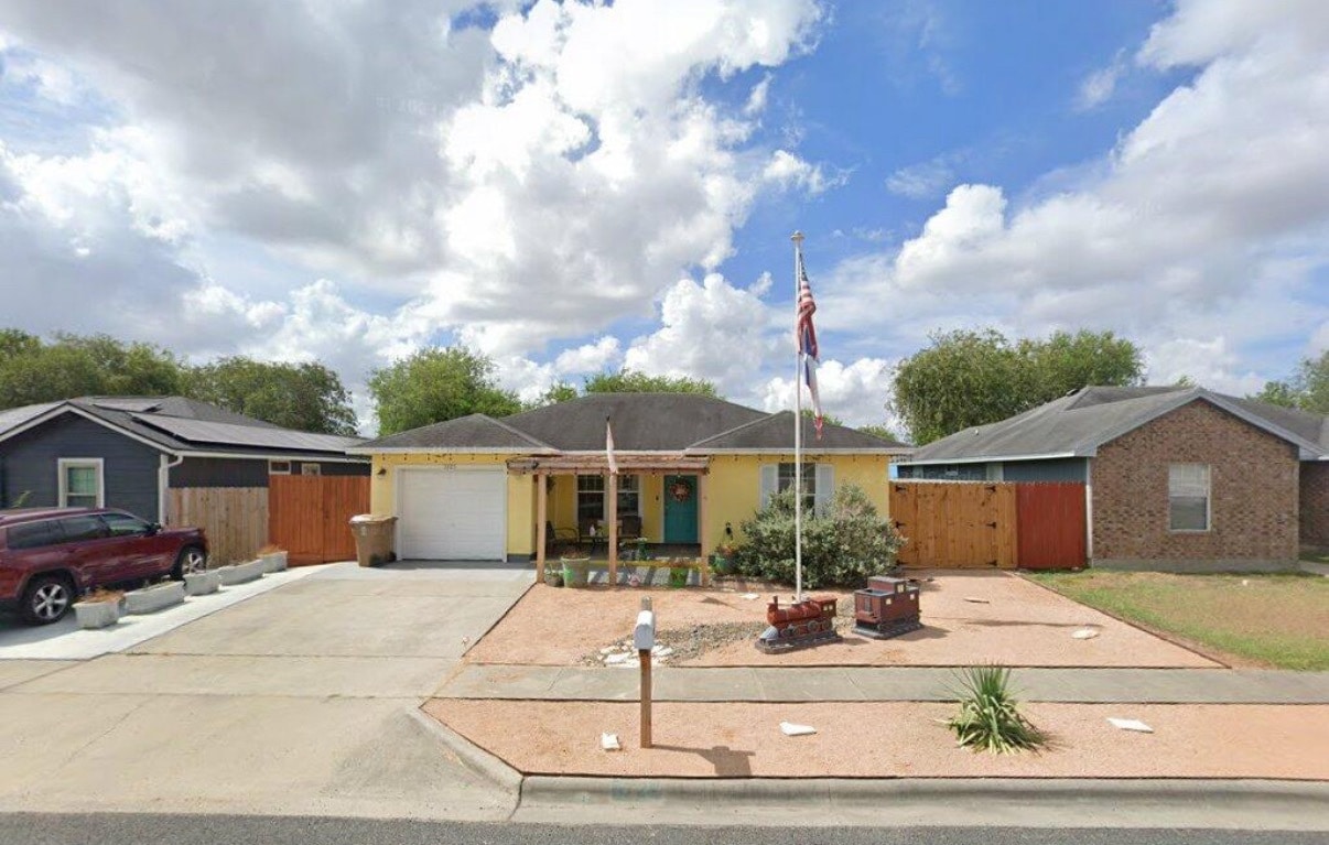Photo - 5725 Skylark Dr