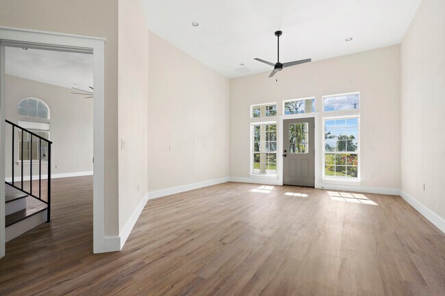 Photo - 2501 Country Club Dr