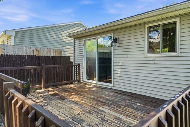 Photo - 4195 Burningtree Rd