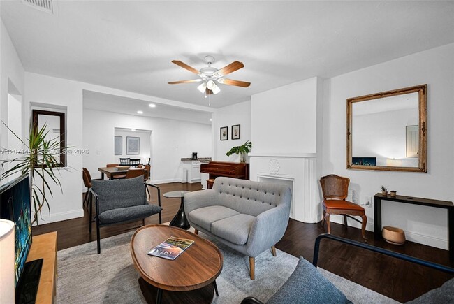 Photo - 370 NE 87th St