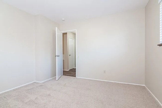 Photo - 2285 Pheasant Dr