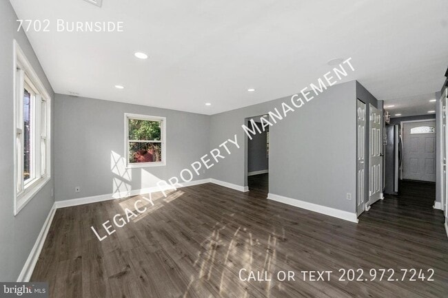 Building Photo - 7702 Burnside-