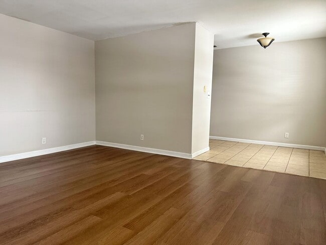 Photo - 700 Village Ln Unit 4