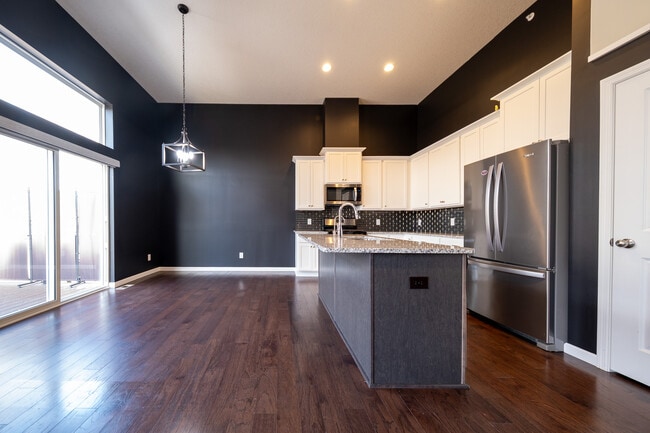 Photo - 13369 Bronze Pkwy