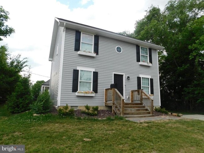 Building Photo - 916 S Loudoun St