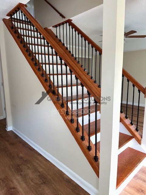 Photo - 404 Granville Rd