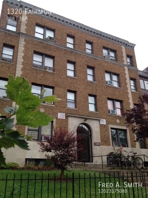1320 Fairmont St NW