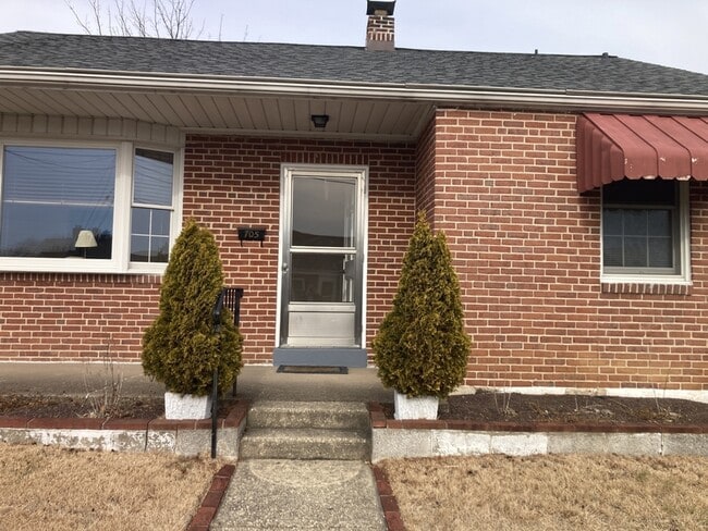 Photo - 705 Fallon Ave