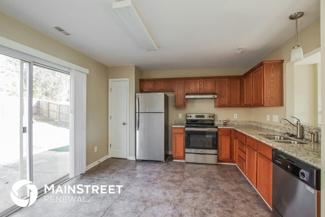 Photo - 121 N Tanninger Rd