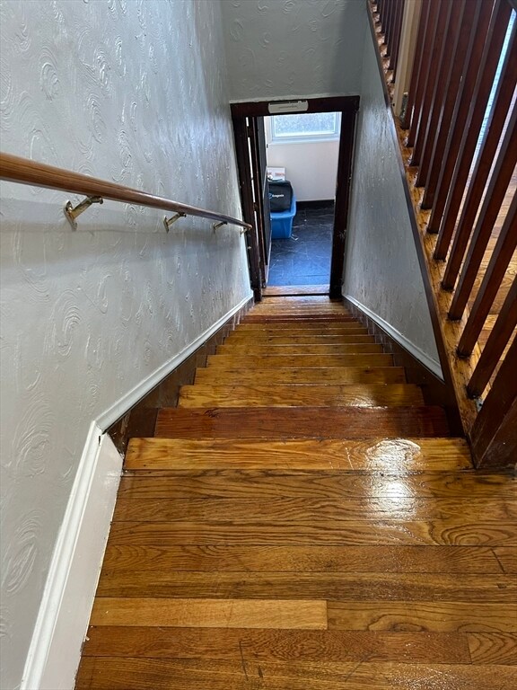 Building Photo - 129 Stanwood St Unit 2
