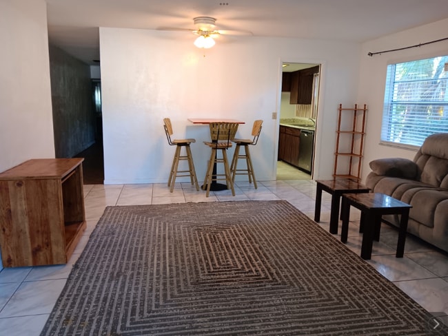 137 White St Unit 1