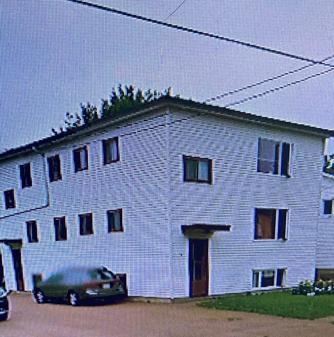 Building Photo - 62 8 St Unit 1