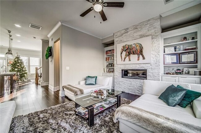 Photo - 1913 Townsend Ct