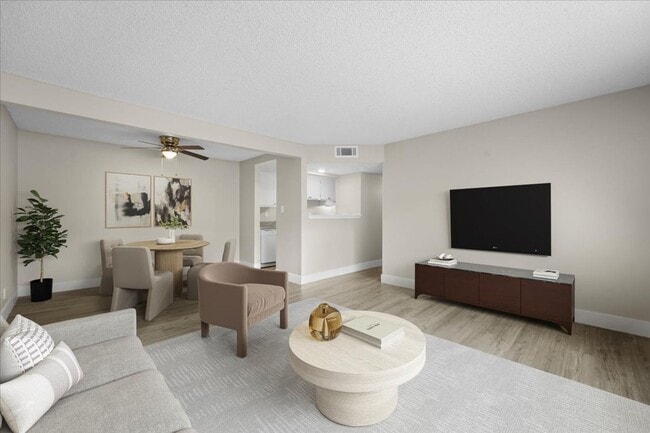 Photo - Sherwood Forest Apartments