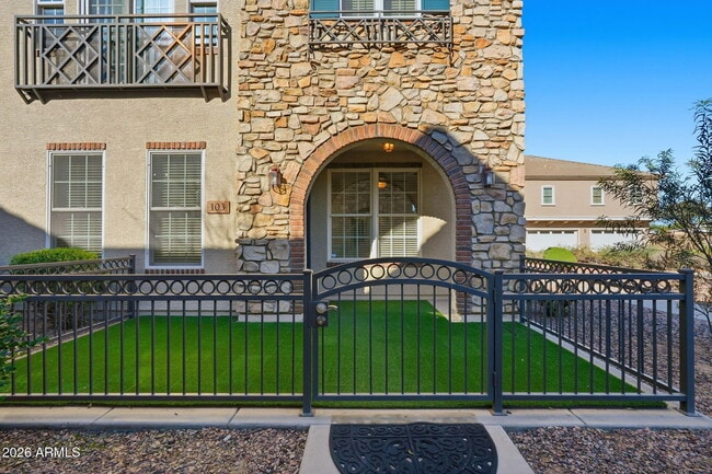 Photo - 4757 E Waterman St