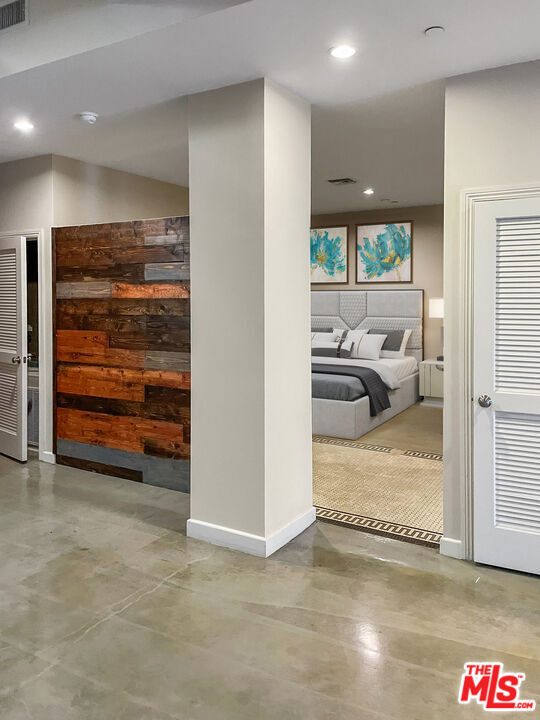 Photo - 315 W 5th St Unidad 414