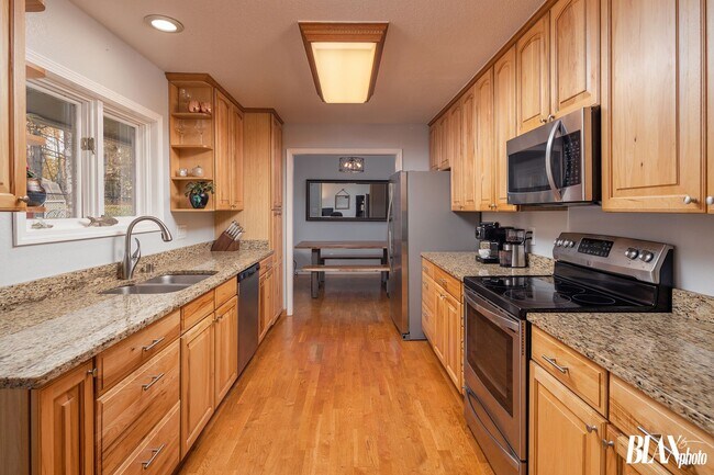 Photo - Beautiful modern home in an awesome neighb...