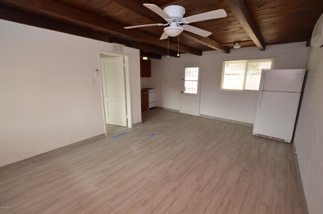 Photo - 2611 E Fort Lowell Rd