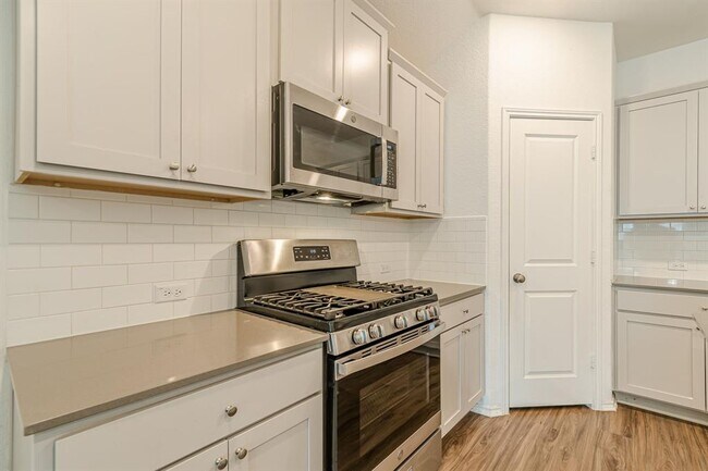 Photo - 341 Escondido Cir