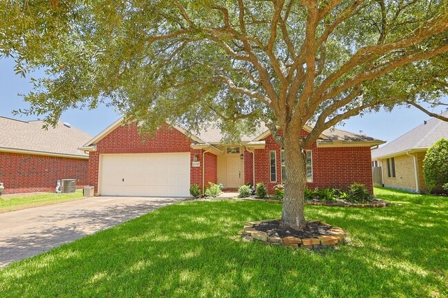 Building Photo - 11110 Fall Point Dr