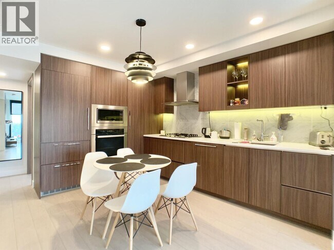 Photo - 433 SW Marine Dr Unit 1006