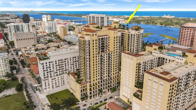 Building Photo - 701 S Olive Ave Unit 316
